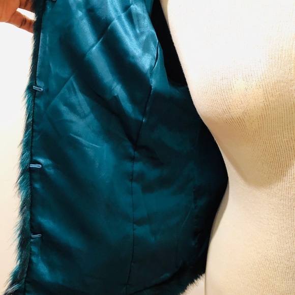 STUNNING TEAL FAUX FUR JACKET - Picture 14 of 15